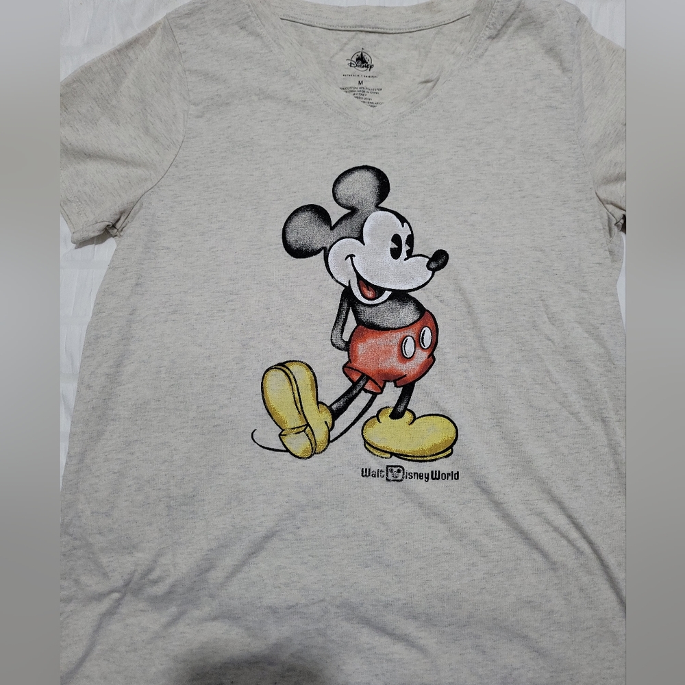 ⭐️ Disney Authentic Original Mickey Mouse Tee T-shirt WDW Size M Womens
